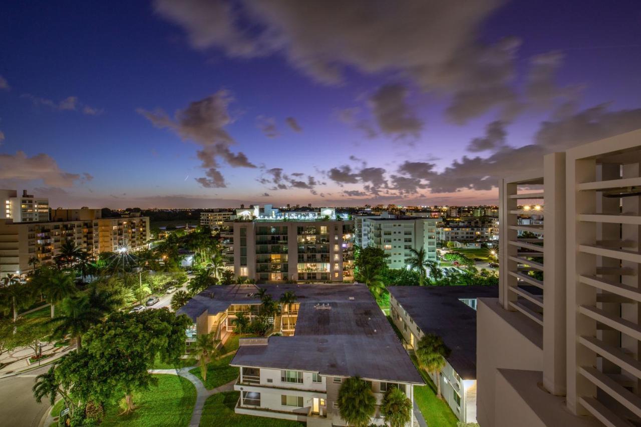 Ivory On The Bay Apartment ไมอามีบีช ภายนอก รูปภาพ